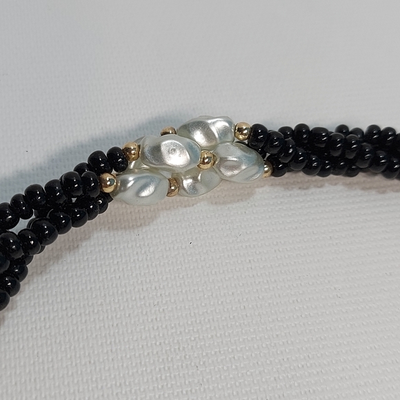 Vintage Twisted Freshwater Pearl and Black Glass Seed Beads Necklace - Picture 9 of 10